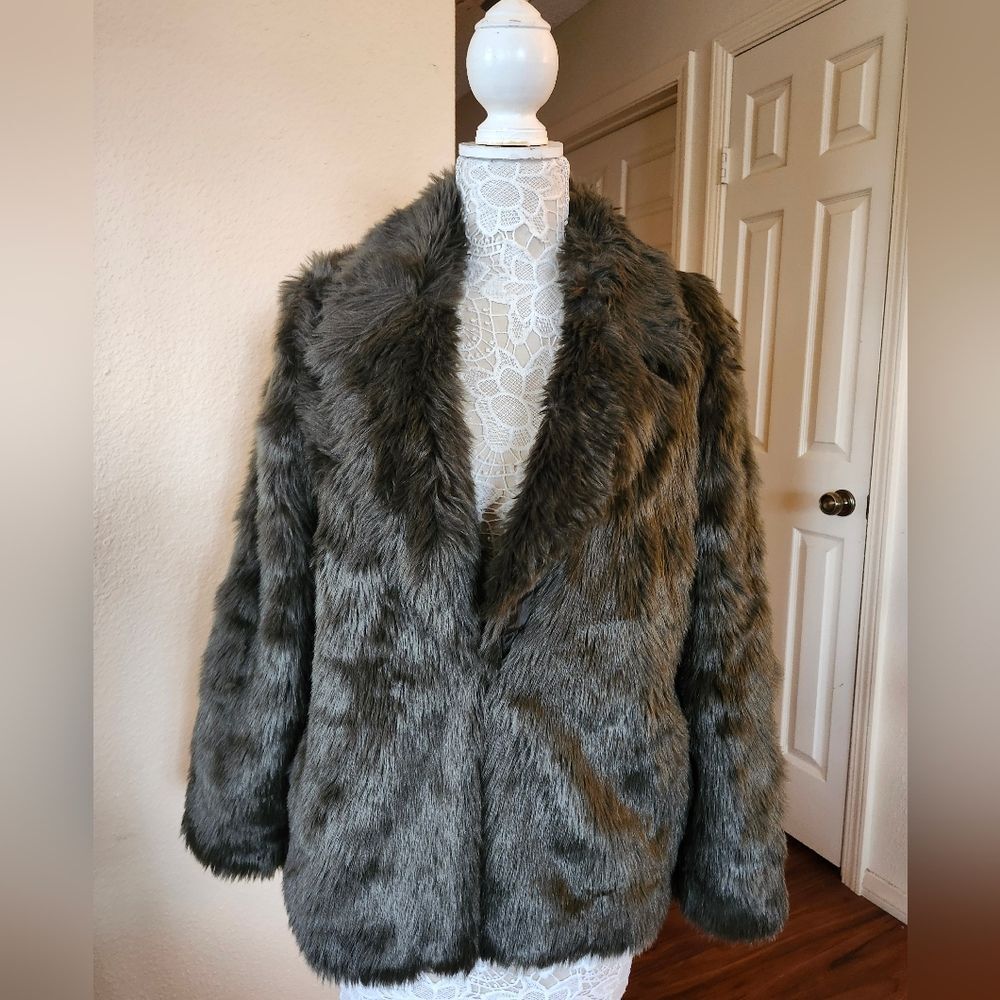 Faux Fur Teddy‎ Coat Olive Green Color Size Large Mob Wife Grunge Chic Size L